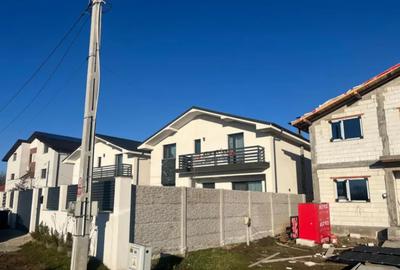 Casă cu 4 camere în Central - 4