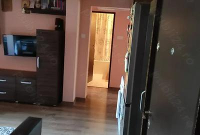 Inchiriez apartament 2 camere, cl Aradului, zona pia?a Verde - 5