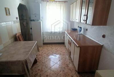 Apartament cu 3 camere semidecomandat în Pod - 9
