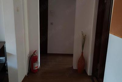 Apartament cu 4 camere semidecomandat în Central - 6