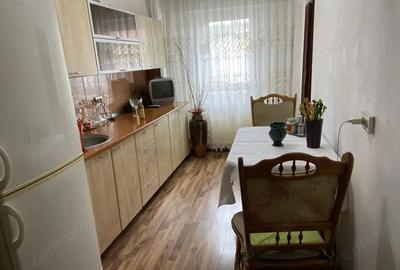 Resita Vand Ap 2 Cam,Cf 1, stare foarte buna, decomandat, Et 2 4, complet mob., Intim Caransebesului - 2