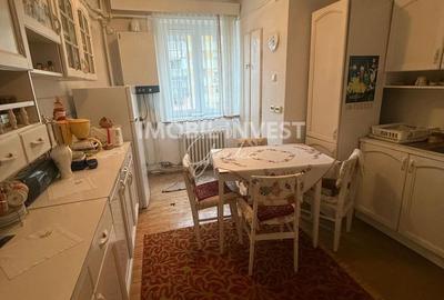 Apartament cu 3 camere în Central