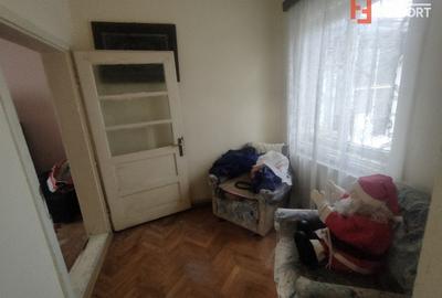 Casă individuală cu 5 camere cu Canalizare în Girocului - 9