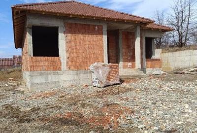 Casă cu 3 camere cu Teren 500 Mp în Central - 6