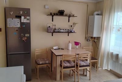 Apartament cu 2 camere semidecomandat în Micro 16 - 1