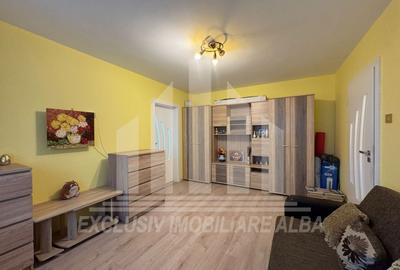 Apartament cu 2 camere semidecomandat, mobilat în Cetate