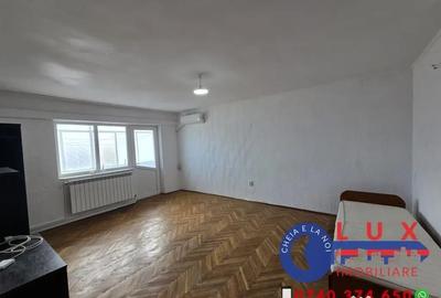 Apartament cu 4 camere decomandat în Piața Nouă - 1