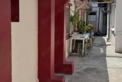 Casă cu 3 camere cu Teren 100 Mp în Central - 2