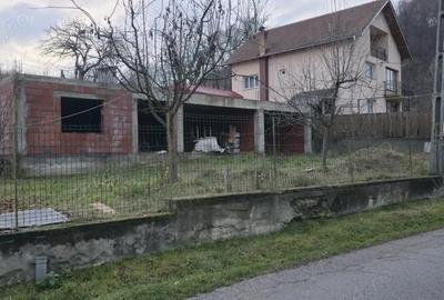 Casă în Central - 1