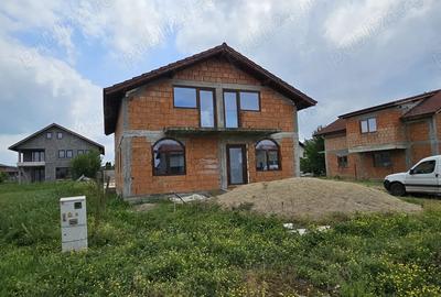 Casă cu Teren 512 Mp în Central - 5