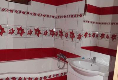Apartament cu 3 camere semidecomandat în Florilor - 4