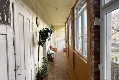 Casă cu 6 camere cu Teren 1498 Mp în Variaș - 8