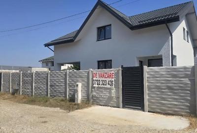 Casă cu 4 camere în Berceni - 1