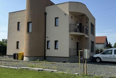 Casă cu 4 camere în Aradul Nou - 1
