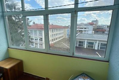 Apartament cu 2 camere decomandat în Central - 2