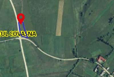 Teren intravilan de 1045 mp, în Barcani - 2