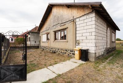 Casă cu 4 camere în Central