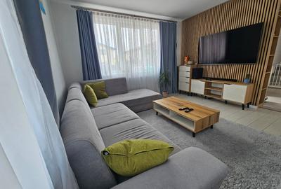 Duplex cu 4 camere cu Teren 300 Mp în Domnești