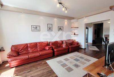 Apartament cu 4 camere în Zorilor