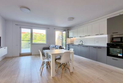Apartament cu 3 camere, mobilat în Florești