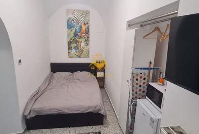 1 camera, Piata Unirii, Piata Muzeului, BCU, Meron, Marty, KFC