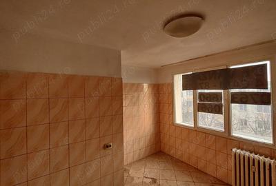 Apartament cu 4 camere decomandat în Rahova - 5