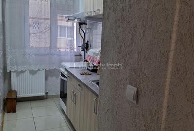 Apartament cu 3 camere în Micro III - 7