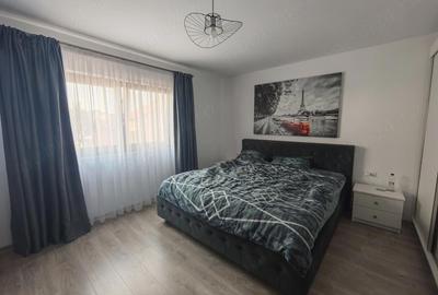 Apartament cu 3 camere decomandat în Faleza Nord - 1