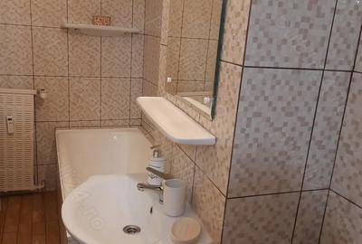 Inchiriez garsoniera decomandata 37mp - 3