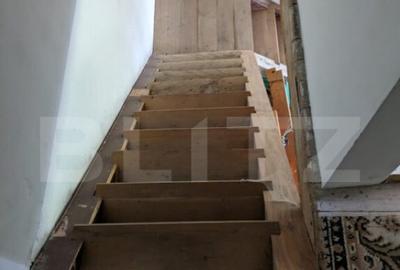 Casa 3 camere si teren 4873 mp in Pietroasa, Moldovenesti - 2