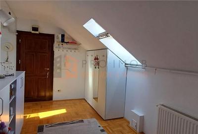 Garsonieră decomandată în Central - 4