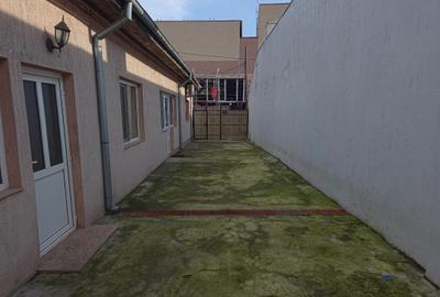 Casă individuală cu 2 camere cu Canalizare în ICIL - 9
