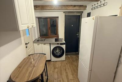 Garsonieră decomandată în Central - 5