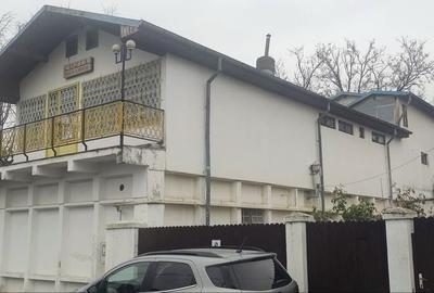 Spațiu comercial, de 326 mp, în Central - 7