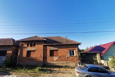Casă cu 3 camere cu Teren 1356 Mp în Sâmbăta - 17