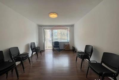 Apartament cu 4 camere decomandat în P-ța Victoriei - 5