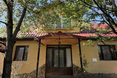 Casa spa?ioasa 188 m cu 5 camere ?i anexa - 1