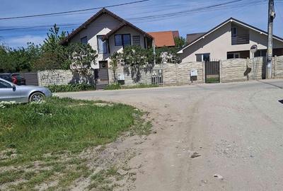 Teren de 600 mp, în Malu Mare - 1
