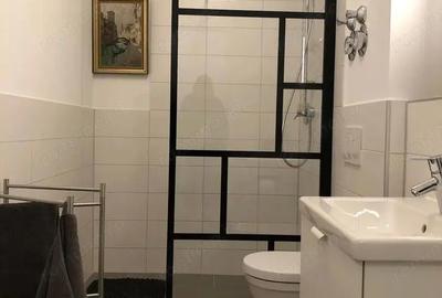 Garsonieră decomandată în Eroii Revoluției - 2
