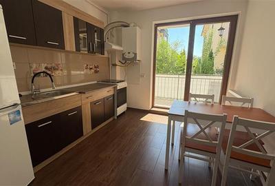 Apartament cu 2 camere decomandat în Tractorul - 5