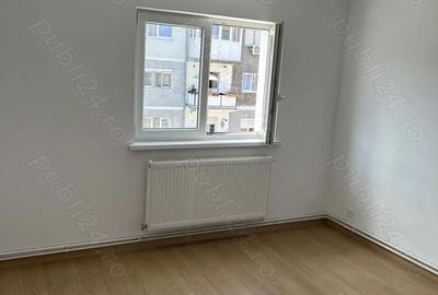 Apartament cu 4 camere decomandat în Vitrometan - 2