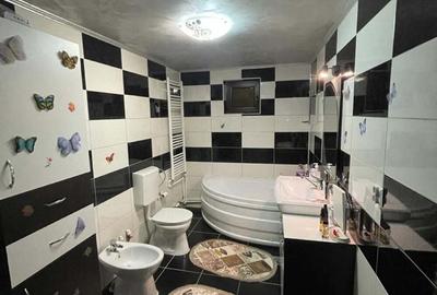 Casă cu 5 camere cu Teren 670 Mp în Săpoca - 2