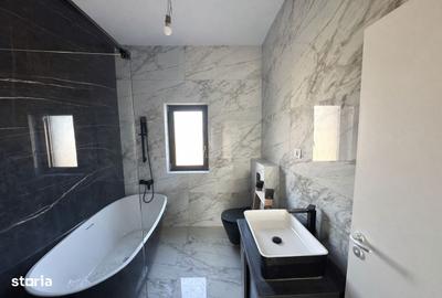 Casă cu 4 camere în Bucium