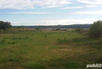Teren de 3000 mp, în Budeasa