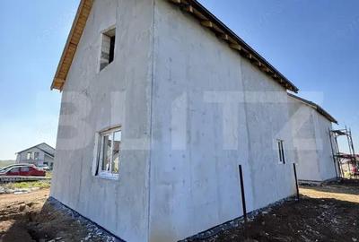 Casă cu 4 camere cu Teren 76 Mp în Central - 1