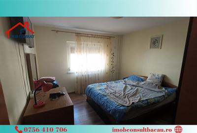 Apartament cu 3 camere decomandat în Banca Națională