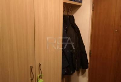 Apartament cu 3 camere decomandat în Basarabia