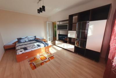 Apartament cu 3 camere decomandat în Faleza Nord - 2