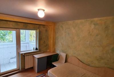 Apartament cu 4 camere decomandat, mobilat în Rahova - 3