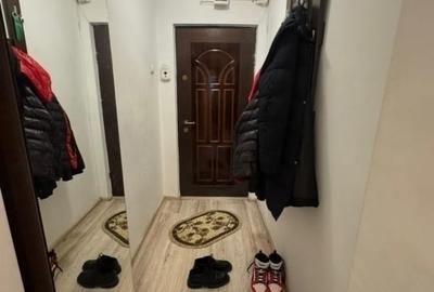 Alexandru - Zimbru - 2 camere decomandat - mobilat - etaj intermediar - 3